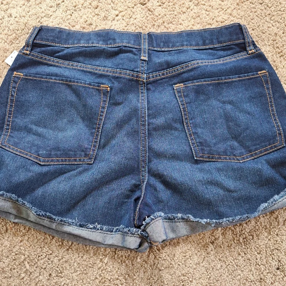 Old Navy NWT High Rise Adjustable Waist Dark Wash Rolled Raw Hem Shorts Plus 20